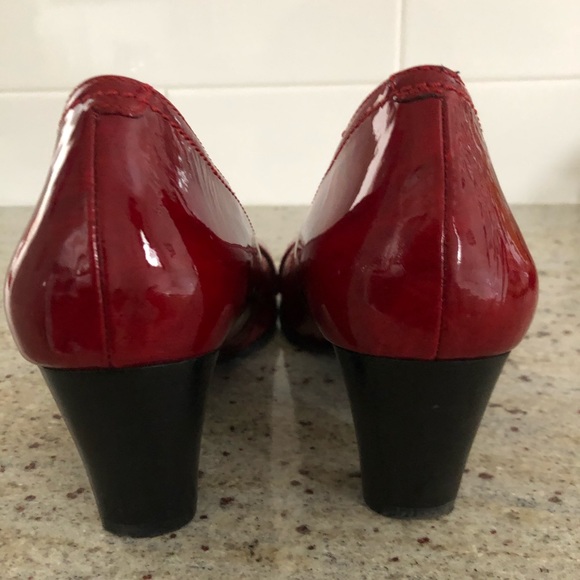 Ecco Red Patent Leather Heels! European Size 40. - Picture 4 of 6